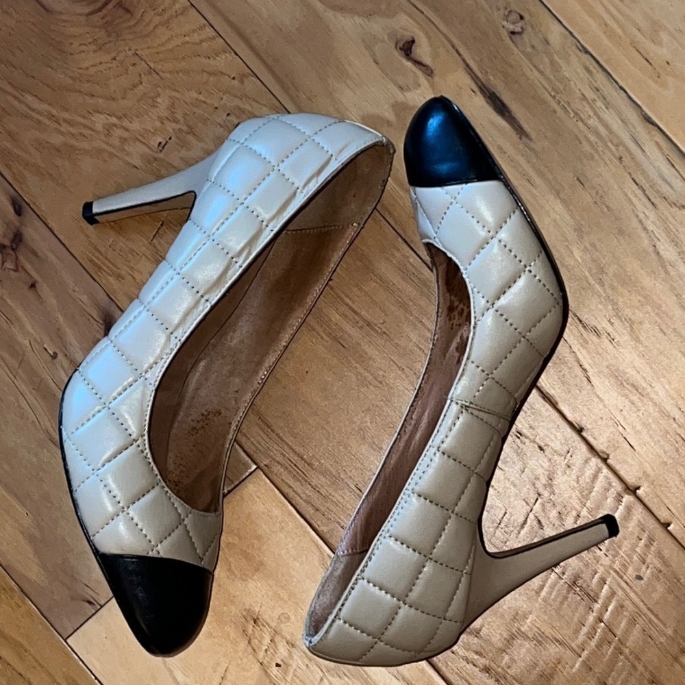 Corso Como quilted color block tan black round toe pumps heels Sz 9.5